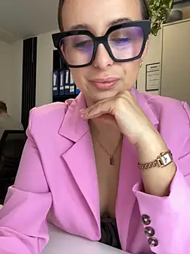 Hii Lolla online show from November 21, 6:56 am