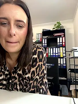 Snapshot of Hii_Lolla chatting on January 16, 9:13 am Hii Lolla online show from January 16, 9:13 am