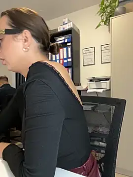 Hii Lolla online show from November 12, 7:01 am