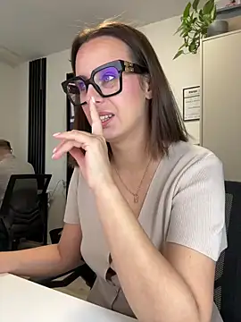 Hii Lolla online show from November 6, 7:01 am