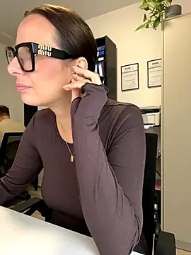 Hii Lolla online show from November 25, 7:08 am