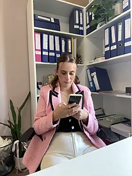 Hii Lolla online show from March 9, 9:13 am