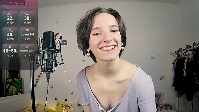 Snapshot of Violet_Veliya chatting on December 22, 6:04 pm Violet Veliya online show from December 22, 6:04 pm