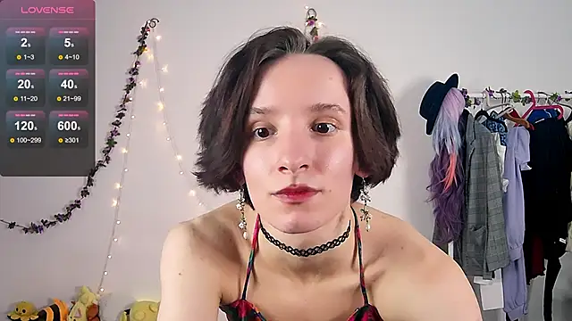 Snapshot of Violet_Veliya chatting on September 21, 2:11 pm Violet Veliya online show from September 21, 2:11 pm