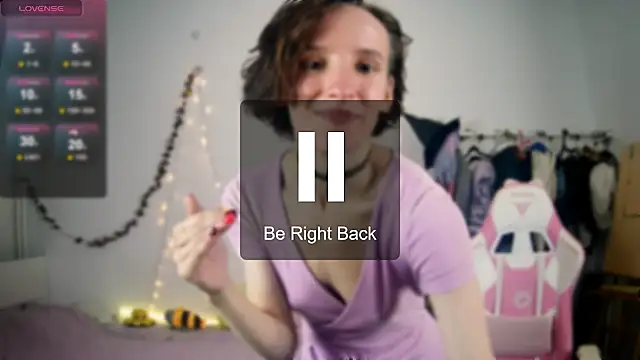 Snapshot of Violet_Veliya chatting on October 14, 4:07 pm Violet Veliya online show from October 14, 4:07 pm