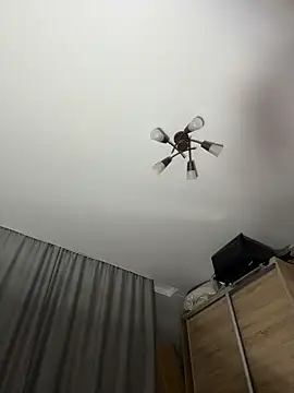 -SweetDi- online show from April 5, 5:30 pm