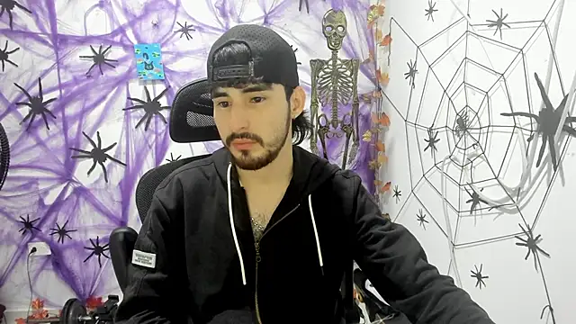 DmitriSanders online show from December 18, 3:11 am