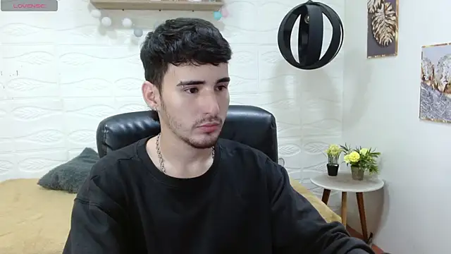 DmitriSanders online show from March 22, 8:04 pm