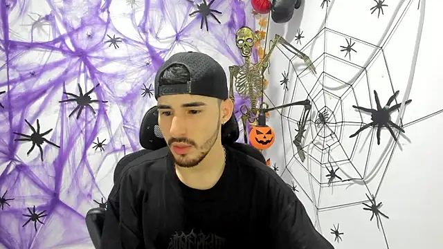 DmitriSanders online show from September 28, 1:23 am