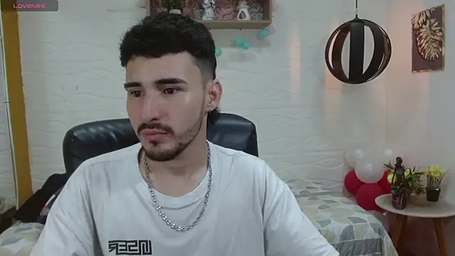 DmitriSanders online show from March 1, 8:42 pm