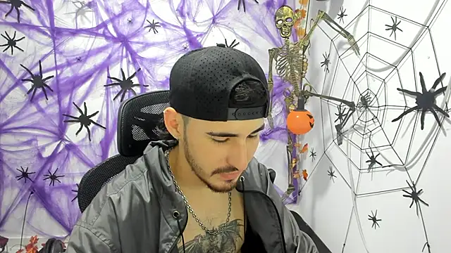 DmitriSanders online show from September 29, 9:42 pm