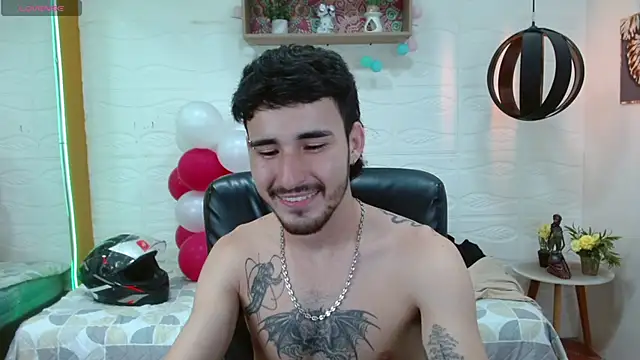 DmitriSanders online show from February 26, 11:41 pm