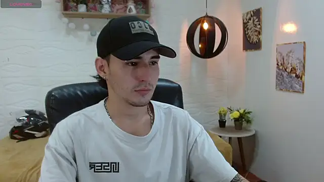 DmitriSanders online show from March 12, 9:24 pm