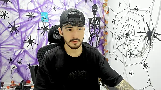 DmitriSanders online show from December 16, 1:10 am