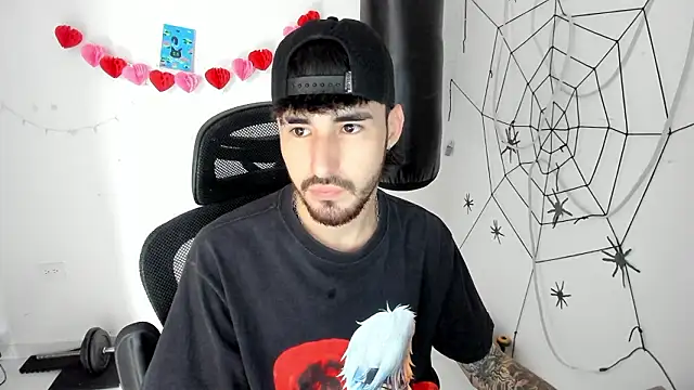 Snapshot of DmitriSanders chatting on February 6, 7:10 pm DmitriSanders online show from February 6, 7:10 pm