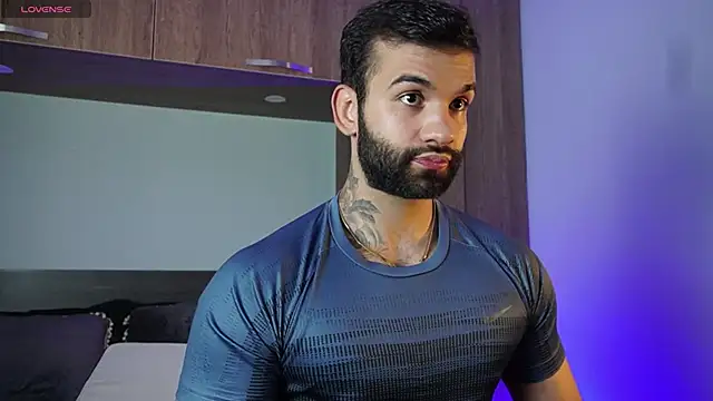 Snapshot of MarkHazze chatting on October 21, 9:58 pm MarkHazze online show from October 21, 9:58 pm