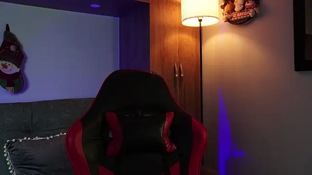 MarkHazze online show from December 18, 10:46 pm