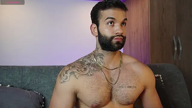 Snapshot of MarkHazze chatting on October 25, 10:32 pm MarkHazze online show from October 25, 10:32 pm