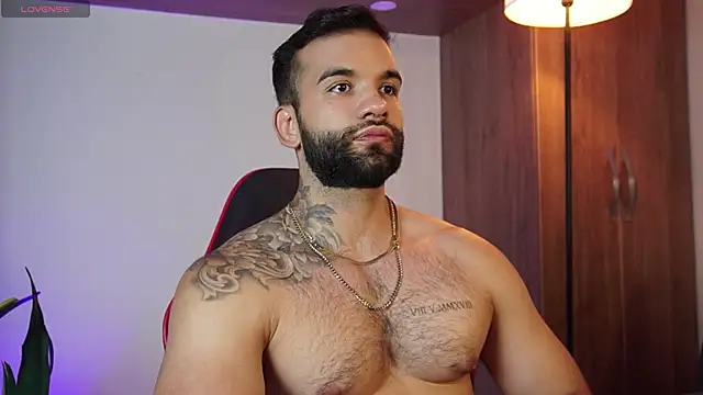 Snapshot of MarkHazze chatting on November 15, 9:41 pm MarkHazze online show from November 15, 9:41 pm