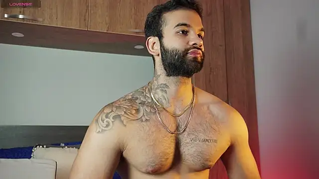 Snapshot of MarkHazze chatting on October 25, 12:10 am MarkHazze online show from October 25, 12:10 am