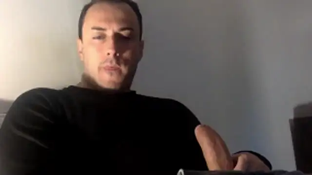 Snapshot of mainnrd chatting on May 6, 8:29 am mainnrd online show from May 6, 8:29 am