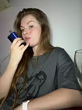 Snapshot of cuteFoxi chatting on January 8, 3:51 am cuteFoxi online show from January 8, 3:51 am