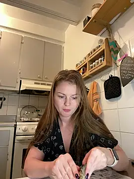 Snapshot of cuteFoxi chatting on February 16, 11:06 pm cuteFoxi online show from February 16, 11:06 pm