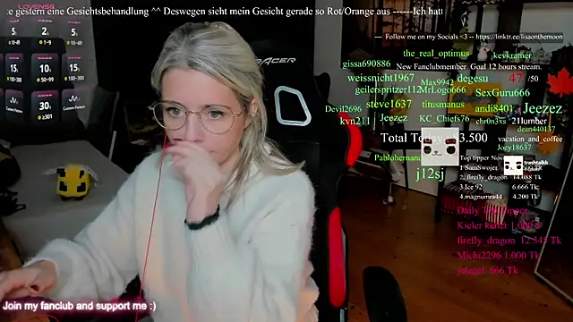 Snapshot of Lisaonthemoon chatting on November 30, 2:45 am Lisaonthemoon online show from November 30, 2:45 am