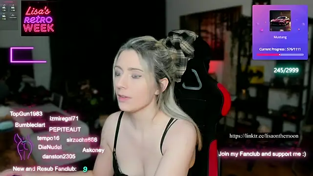 Snapshot of Lisaonthemoon chatting on February 25, 11:15 pm Lisaonthemoon online show from February 25, 11:15 pm