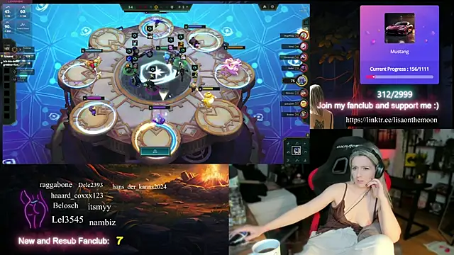 Snapshot of Lisaonthemoon chatting on March 11, 11:47 pm Lisaonthemoon online show from March 11, 11:47 pm