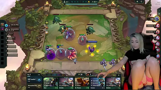 Snapshot of Lisaonthemoon chatting on September 20, 11:10 pm Lisaonthemoon online show from September 20, 11:10 pm