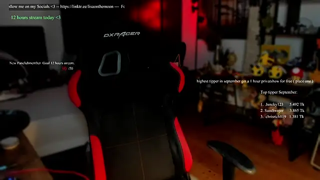 Snapshot of Lisaonthemoon chatting on September 20, 11:04 am Lisaonthemoon online show from September 20, 11:04 am