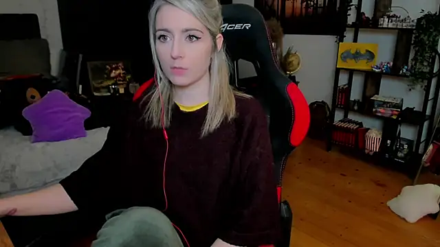 Lisaonthemoon online show from March 14, 7:42 pm