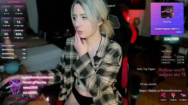 Snapshot of Lisaonthemoon chatting on March 14, 12:54 am Lisaonthemoon online show from March 14, 12:54 am