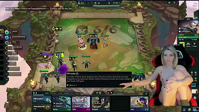 Snapshot of Lisaonthemoon chatting on October 5, 2:13 am Lisaonthemoon online show from October 5, 2:13 am