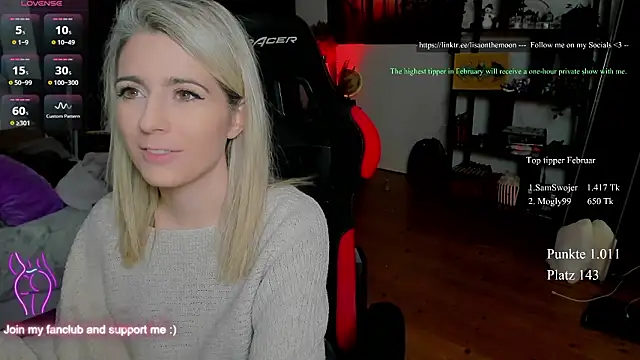 Snapshot of Lisaonthemoon chatting on February 5, 9:43 pm Lisaonthemoon online show from February 5, 9:43 pm