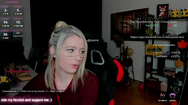 Snapshot of Lisaonthemoon chatting on November 26, 7:03 pm Lisaonthemoon online show from November 26, 7:03 pm