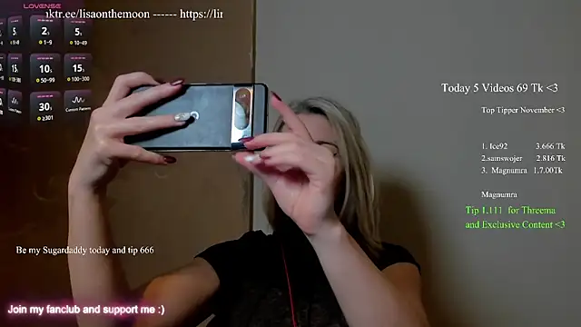 Snapshot of Lisaonthemoon chatting on November 18, 5:16 pm Lisaonthemoon online show from November 18, 5:16 pm