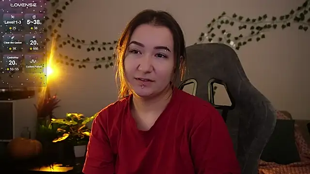 Snapshot of Megan__Hart chatting on November 10, 2:49 am Megan Hart online show from November 10, 2:49 am