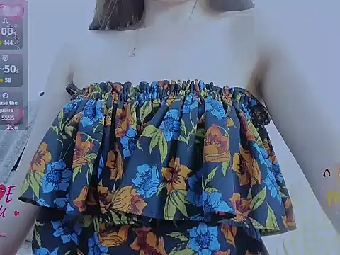 Snapshot of Linh_diudang chatting on November 24, 3:28 am Linh diudang online show from November 24, 3:28 am