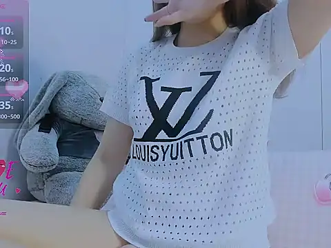 Linh diudang online show from April 12, 1:20 am