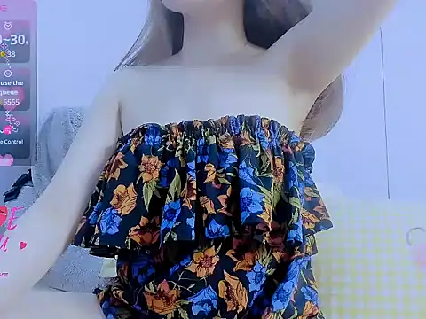 Snapshot of Linh_diudang chatting on June 22, 1:11 am Linh diudang online show from June 22, 1:11 am