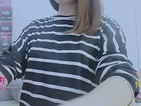 Snapshot of Linh_diudang chatting on November 27, 3:18 am Linh diudang online show from November 27, 3:18 am