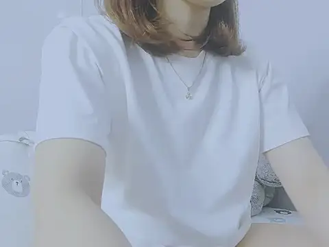 Snapshot of Linh_diudang chatting on September 18, 2:03 am Linh diudang online show from September 18, 2:03 am