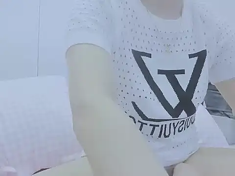 Snapshot of Linh_diudang chatting on September 10, 1:15 am Linh diudang online show from September 10, 1:15 am