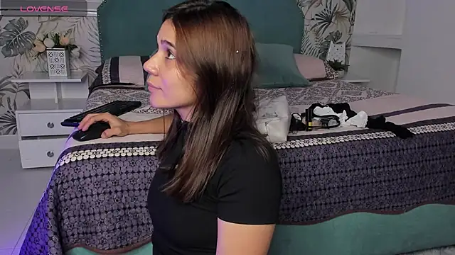 bellaa becca online show from March 3, 6:35 pm