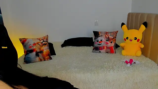 melanyrouse1 online show from January 8, 8:15 pm