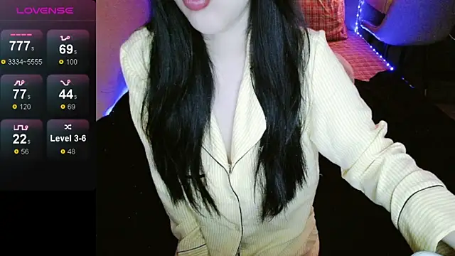  Viviann  online show from October 16, 3:20 pm