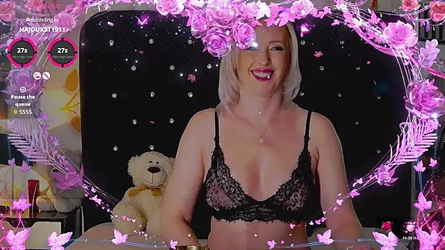 OliviaShaw23 online show from March 15, 7:43 pm