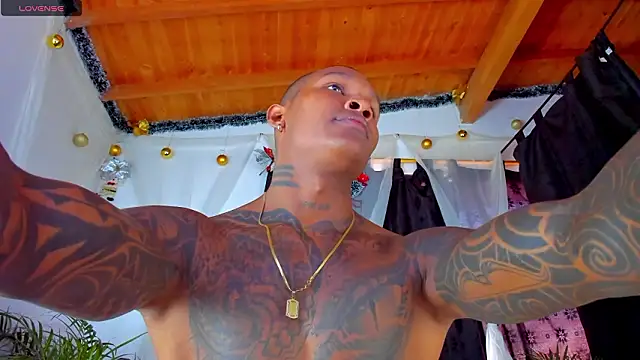 esteveen ortegas  online show from March 16, 3:37 pm